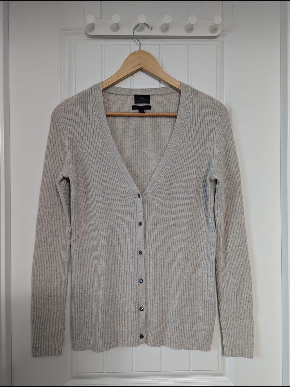 Cashmere Ribbed V-Neck Button-Up Cardigan - Light Gray Size M